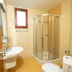 2 Bedroom, 2 Showeroom Suitable For A Family Skication And Remote Working Pamporovo