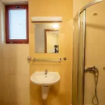 Chalet 2 Bedroom, 2 Showeroom Suitable For A Family Skication And Remote Working
