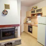 2 Bedroom, 2 Showeroom Suitable For A Family Skication And Remote Working