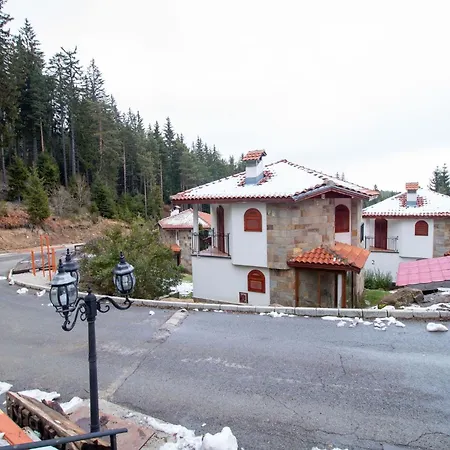 2 Bedroom, 2 Showeroom Suitable For A Family Skication And Remote Working *