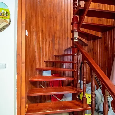 2 Bedroom, 2 Showeroom Villa Suitable For A Family Skication And Remote Working Alpesi faház *