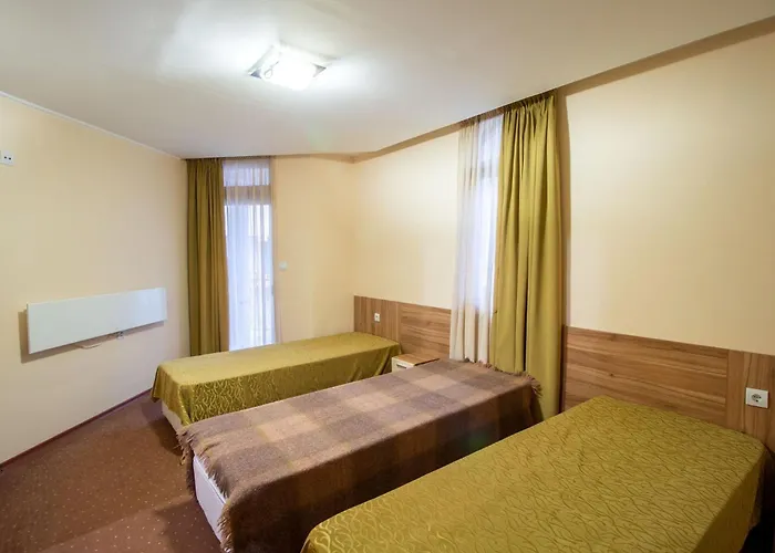 2 Bedroom, 2 Showeroom Suitable For A Family Skication And Remote Working