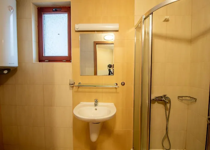 Chalet 2 Bedroom, 2 Showeroom Suitable For A Family Skication And Remote Working