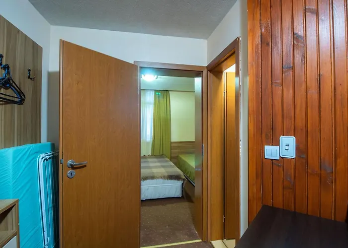 Chalet 2 Bedroom, 2 Showeroom Suitable For A Family Skication And Remote Working *