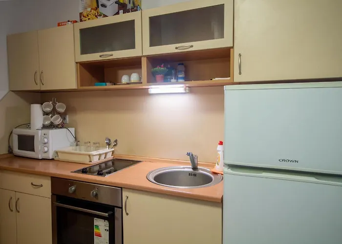 2 Bedroom, 2 Showeroom Suitable For A Family Skication And Remote Working *