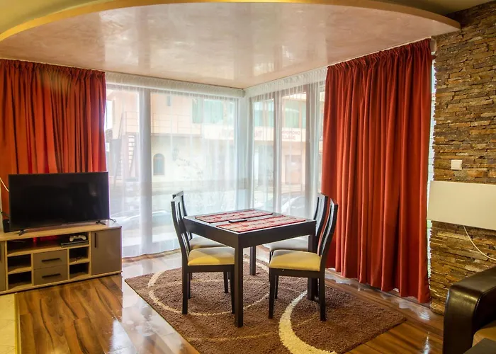 2 Bedroom, 2 Showeroom Suitable For A Family Skication And Remote Working بامبوروفو