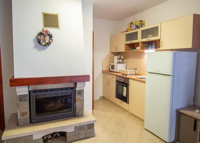 2 Bedroom, 2 Showeroom Suitable For A Family Skication And Remote Working